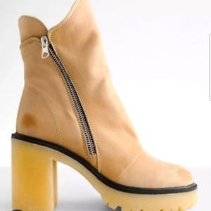 FREE PEOPLE Jack Zip Ankle Boots in Chai Size 37 MSRP $198